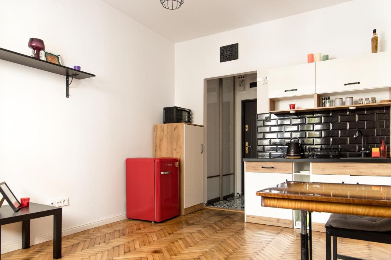 Апартаменты Poznanska Apartament Studio Варшава Экстерьер фото